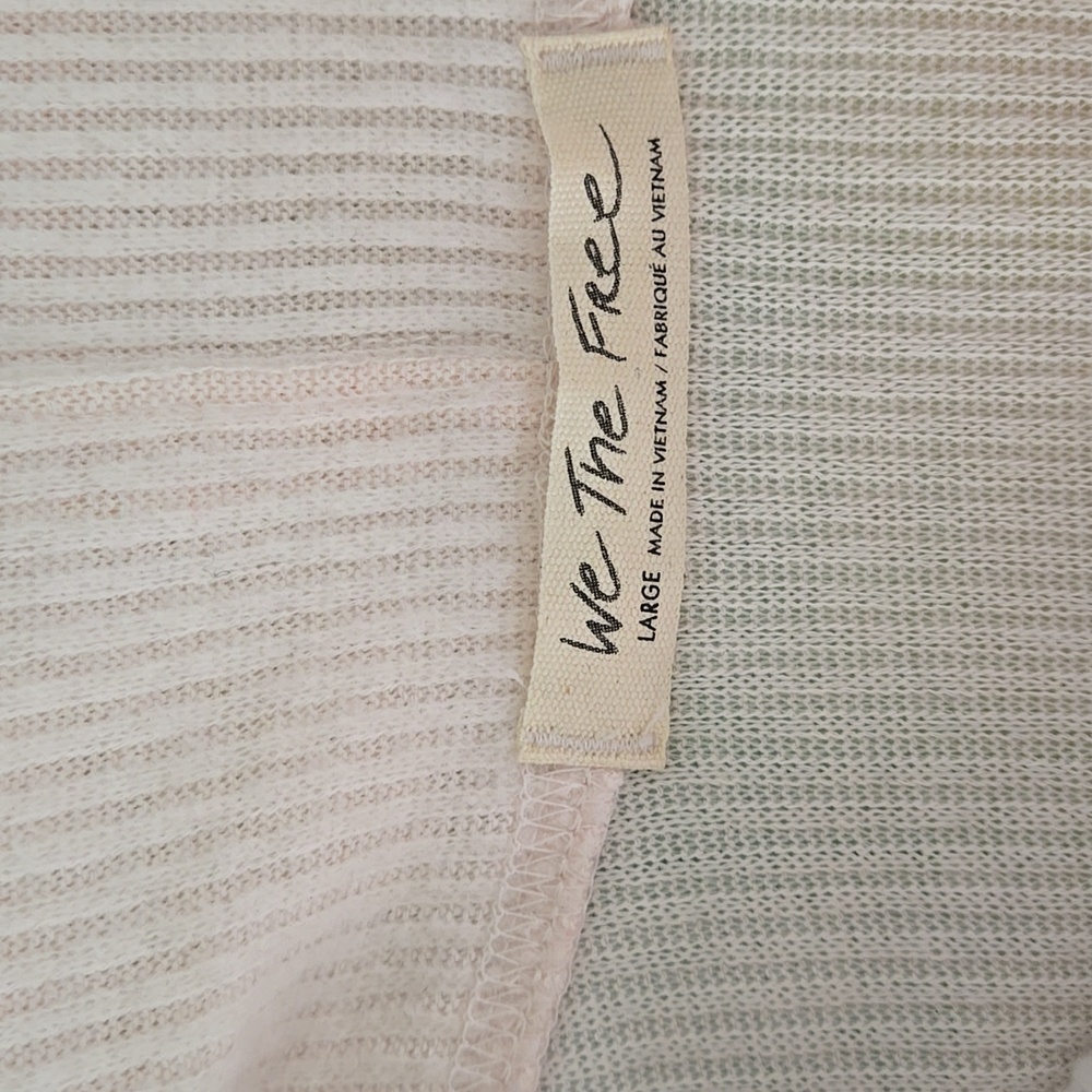 We the Free oversized cowl neck pink Sweater - Picture 2 of 2